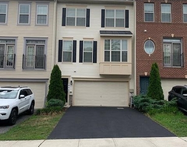 856 Nancy Lynn Lane - Photo Thumbnail 4
