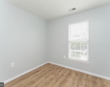 2383 Laconia Court - Photo Thumbnail 14