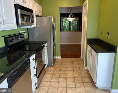 2940 Winters Chase Way - Photo Thumbnail 6