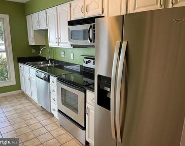 2940 Winters Chase Way - Photo Thumbnail 3