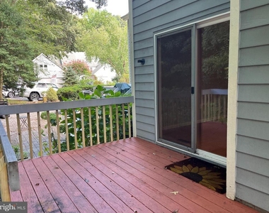 2940 Winters Chase Way - Photo Thumbnail 10