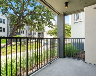 4801 Springdale Rd - Photo Thumbnail 16