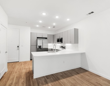 4801 Springdale Rd - Photo Thumbnail 4