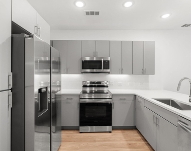 4801 Springdale Rd - Photo Thumbnail 7