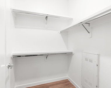 4801 Springdale Rd - Photo Thumbnail 14