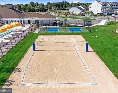 29405 Oxford Drive - Photo Thumbnail 15