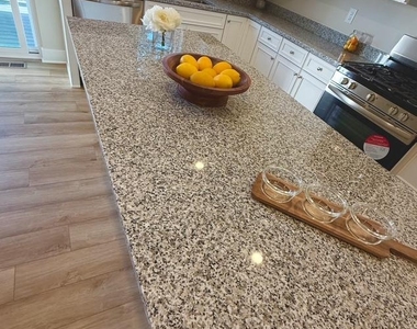 29405 Oxford Drive - Photo Thumbnail 3