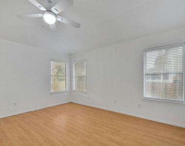 8605 Ganttcrest Dr - Photo Thumbnail 13