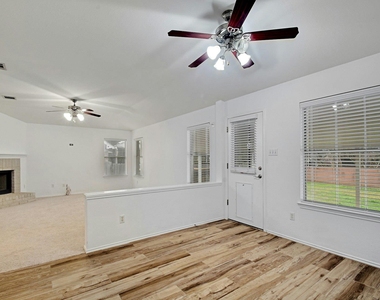 8605 Ganttcrest Dr - Photo Thumbnail 11