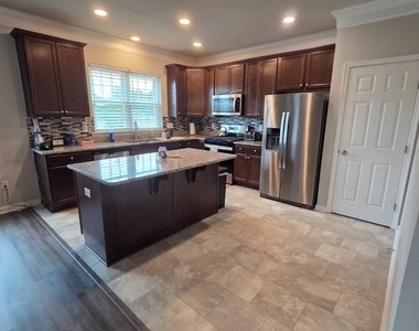 31 Wavyleaf Drive - Photo Thumbnail 3
