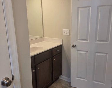 31 Wavyleaf Drive - Photo Thumbnail 10