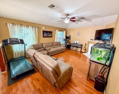 3230 Arroyo Bluff Ln - Photo Thumbnail 15