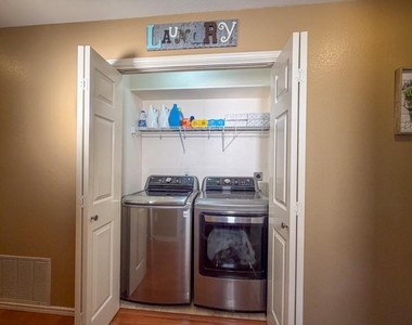 3230 Arroyo Bluff Ln - Photo Thumbnail 14