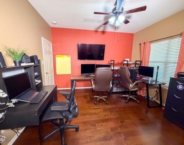 3230 Arroyo Bluff Ln - Photo Thumbnail 4