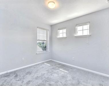 3108 Tilmon Ln - Photo Thumbnail 13