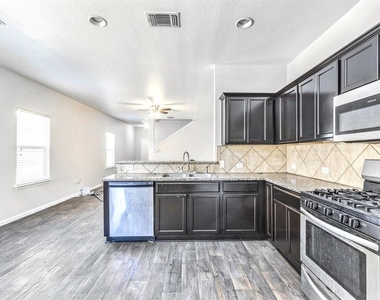 3108 Tilmon Ln - Photo Thumbnail 2