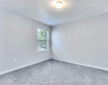 3108 Tilmon Ln - Photo Thumbnail 11