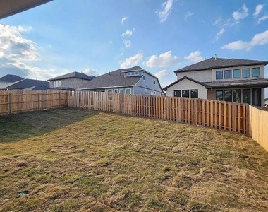 1205 Mallow Rd - Photo Thumbnail 24
