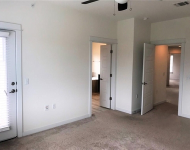 4231 Berkman Dr - Photo Thumbnail 7