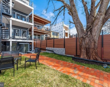 734 Kenyon Street Nw - Photo Thumbnail 24
