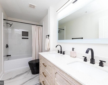 734 Kenyon Street Nw - Photo Thumbnail 11