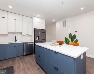 734 Kenyon Street Nw - Photo Thumbnail 8