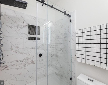 734 Kenyon Street Nw - Photo Thumbnail 13
