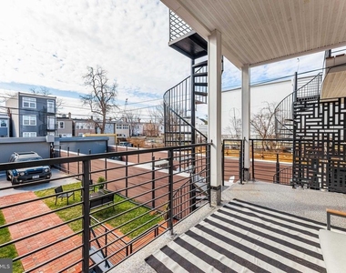 734 Kenyon Street Nw - Photo Thumbnail 21