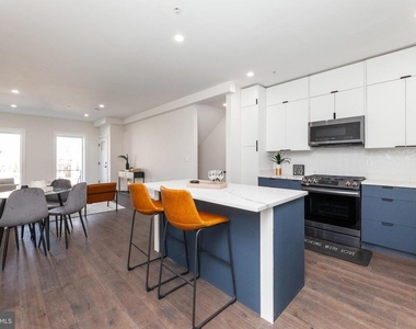 734 Kenyon Street Nw - Photo Thumbnail 9