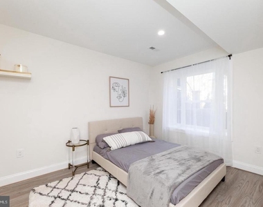 734 Kenyon Street Nw - Photo Thumbnail 12