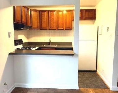 1260 21st Street Nw - Photo Thumbnail 2