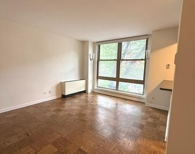 1260 21st Street Nw - Photo Thumbnail 4