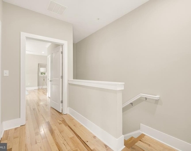 1624 26th Place Se - Photo Thumbnail 7