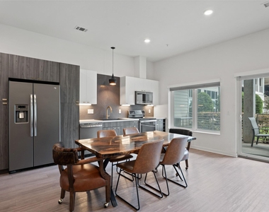 4361 S Congress Ave - Photo Thumbnail 6