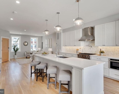 731 Park Road Nw - Photo Thumbnail 3