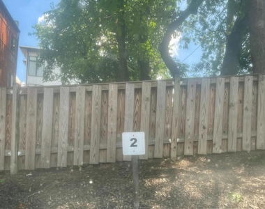 1031 Michigan Avenue Ne - Photo Thumbnail 20