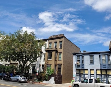 1711 U Street Nw - Photo Thumbnail 2