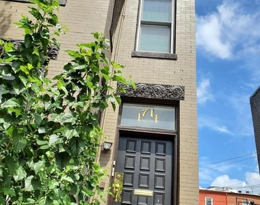 1711 U Street Nw - Photo Thumbnail 1