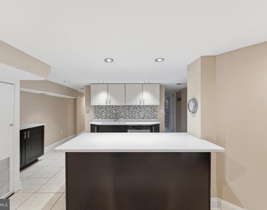 11 R Street Nw - Photo Thumbnail 37