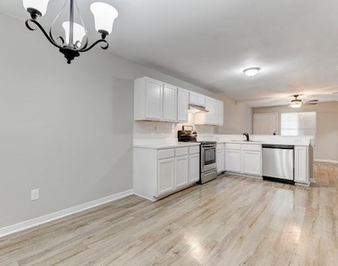 2321 Terrace Dr - Photo Thumbnail 18
