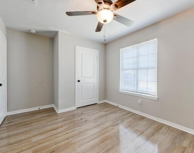 2321 Terrace Dr - Photo Thumbnail 25