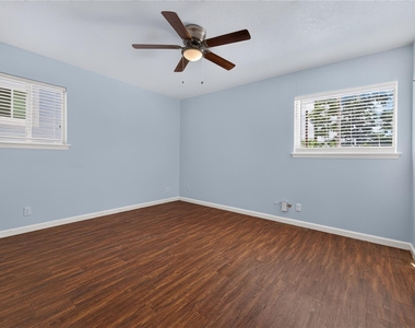 3425 Willowrun Dr - Photo Thumbnail 3