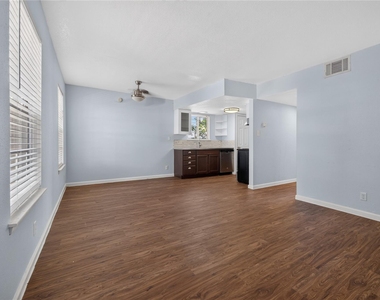 3425 Willowrun Dr - Photo Thumbnail 1