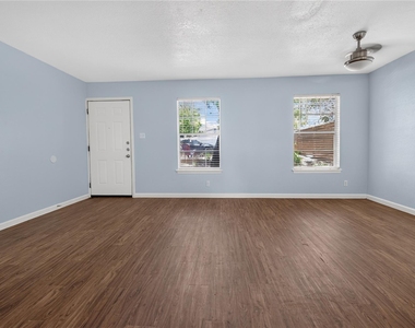 3425 Willowrun Dr - Photo Thumbnail 2