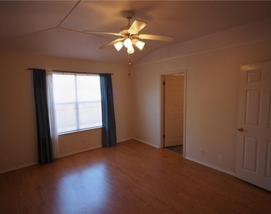 9602 Dalewood Dr - Photo Thumbnail 5