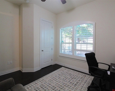 15100 Iveans Way - Photo Thumbnail 3