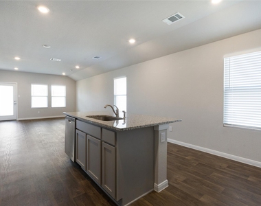 195 Coralbean Dr - Photo Thumbnail 9