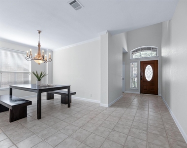 4033 Canyon Glen Cir - Photo Thumbnail 7