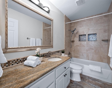 4033 Canyon Glen Cir - Photo Thumbnail 28
