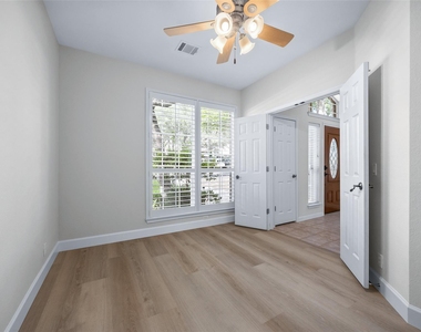4033 Canyon Glen Cir - Photo Thumbnail 5
